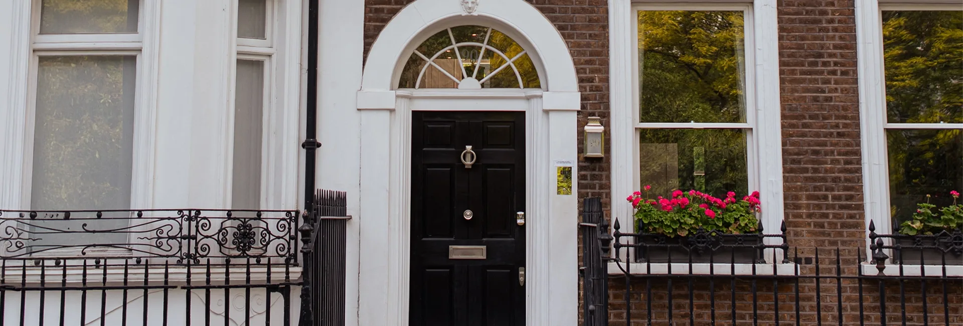 Georgian townhouse entrance on Sloane Street