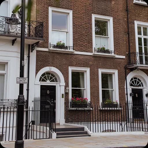 Townhouses on Sloane Street in Chelsea