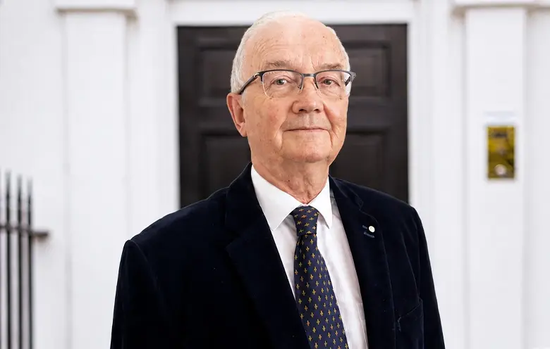 Dr Zdenek Slavik